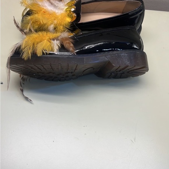 Unique Black and Yellow Feather Flats - Picture 2 of 5